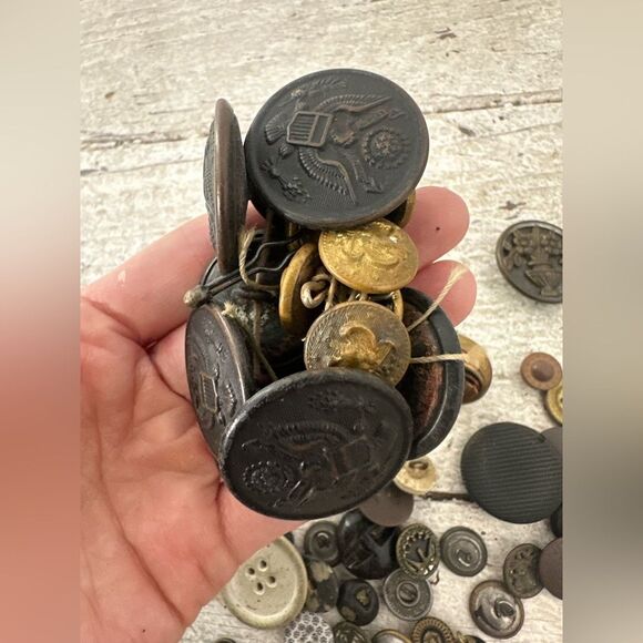 Antique Misc Button Lot Of 64 Craft Sewing Lot - Picture 9 of 10